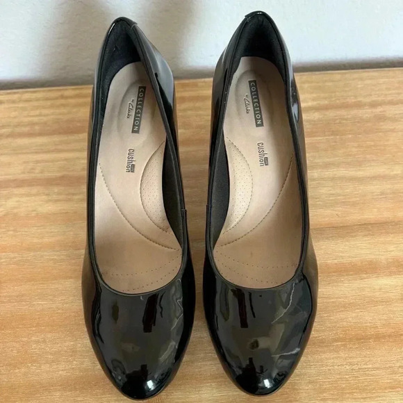 Clarks Black Patent Leather Shiny Pumps Heels Women Size 9.5 Comfort Collection - Picture 6 of 8